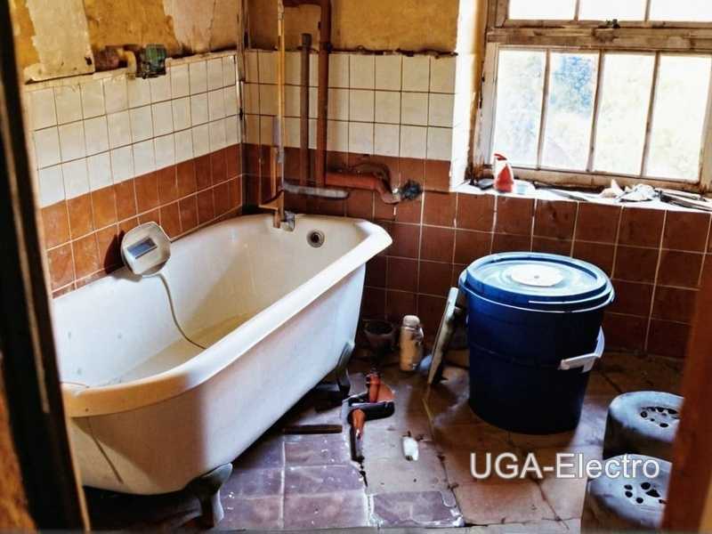 Как выбрать подходящий клей для укладки плитки на бетон